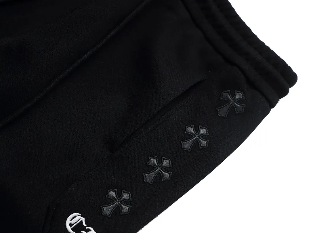 P210 Chrome Hearts 2024 autumn and winter new style Retro street style Customized leather stamp Imported Tajima machine high-density embroidered letter logo Made of high-gram heavyweight Chinese cotton fabric Couple style Casual trousers Color: black Size: XS-L